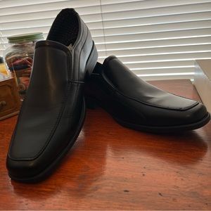Perry Ellis Portfolio Ultrafoam Mens dress shoe